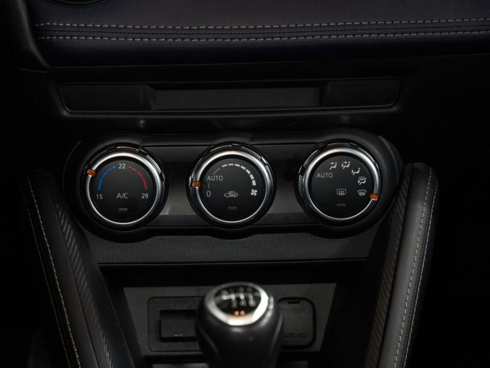 Mazda 2 (2022) E-SKYACTIV G 1.5 66 KW (90 CV) MT  ZENITH