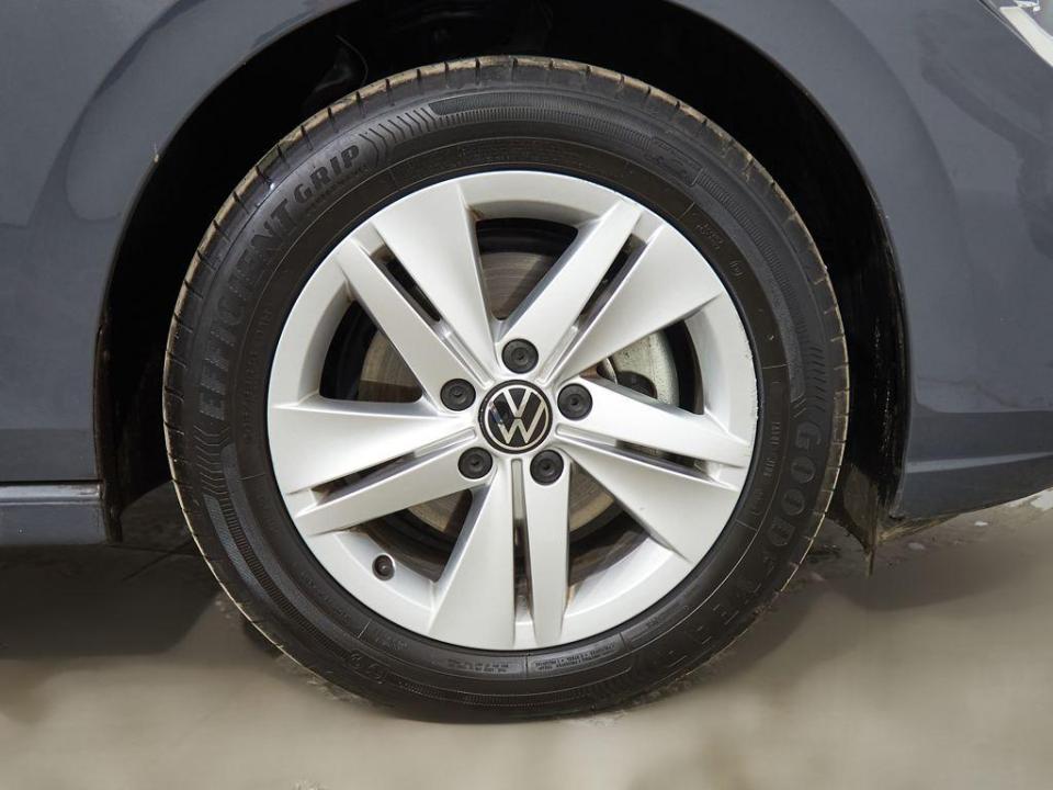 Volkswagen Golf Life 1.0 TSI 81 kW (110 CV)