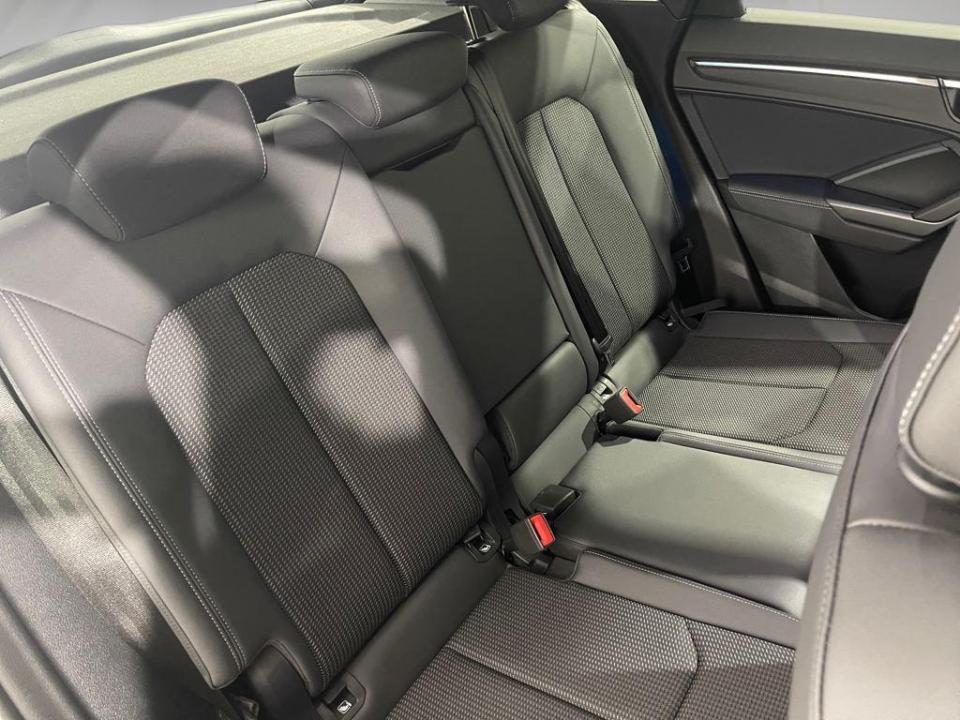 Audi Q3 Black line 35 TDI 110 kW (150 CV) S tronic