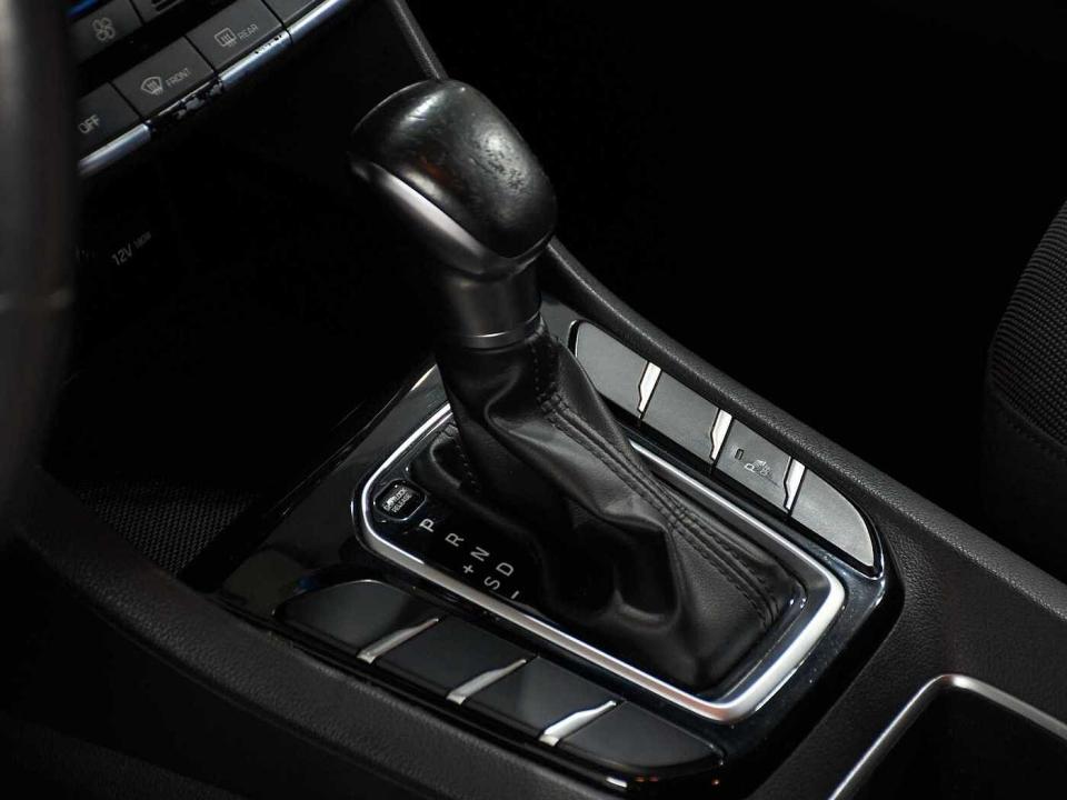 Hyundai IONIQ 1.6 GDI Klass