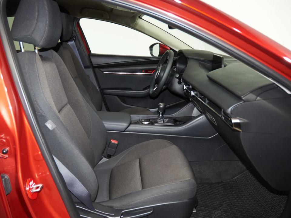Mazda 3 Sedan 2.0 e-Skyactiv-X Evolution 132kW
