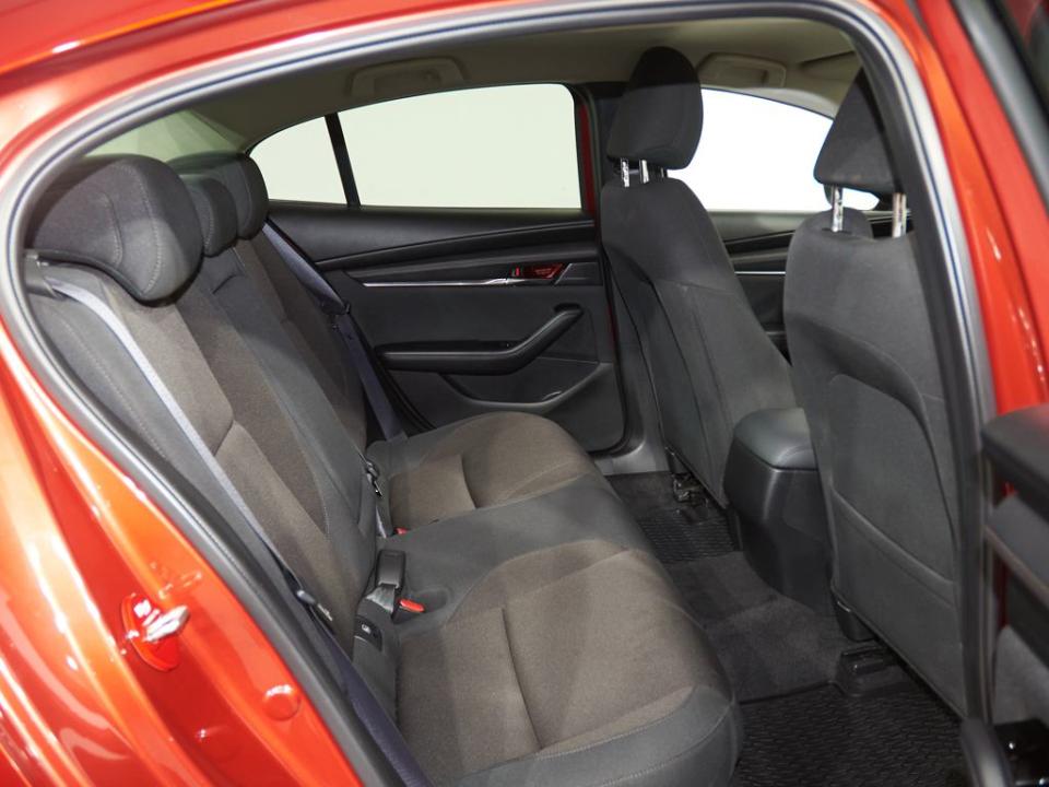 Mazda 3 Sedan 2.0 e-Skyactiv-X Evolution 132kW
