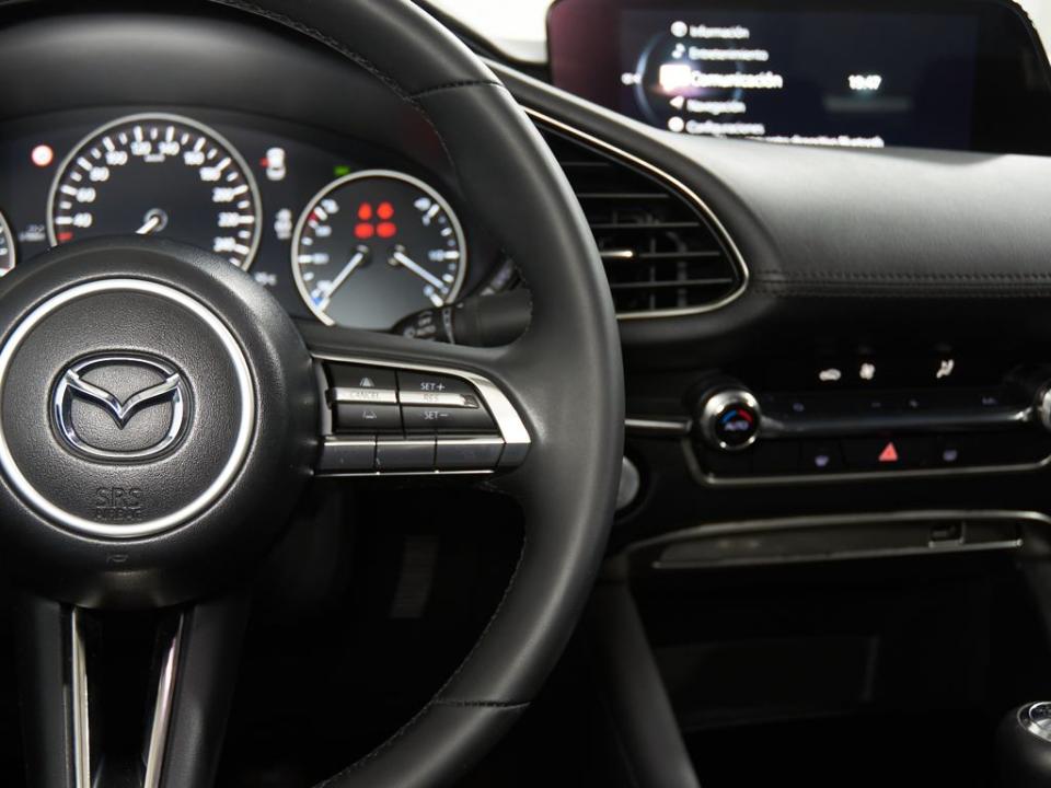 Mazda 3 Sedan 2.0 e-Skyactiv-X Evolution 132kW