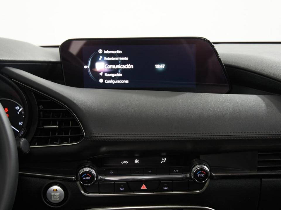 Mazda 3 Sedan 2.0 e-Skyactiv-X Evolution 132kW