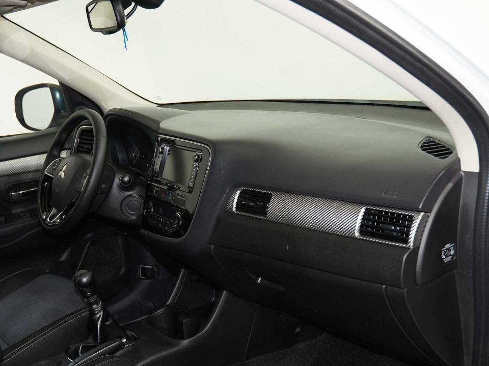 Mitsubishi Outlander 220DI-D Motion 2WD 5pl.