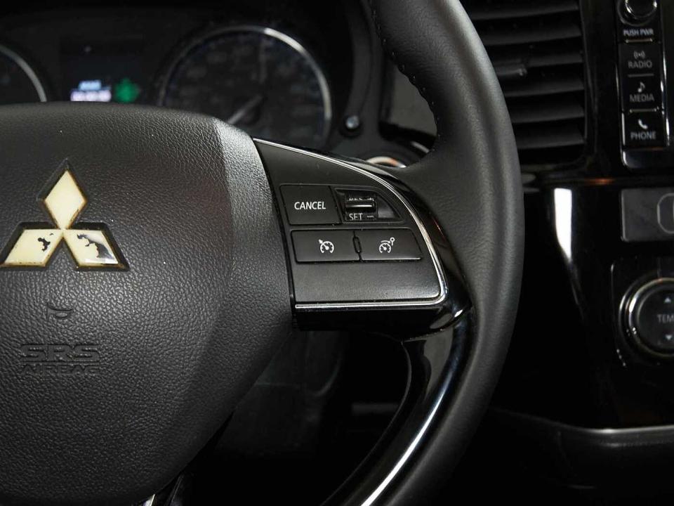 Mitsubishi Outlander 220DI-D Motion 2WD 5pl.