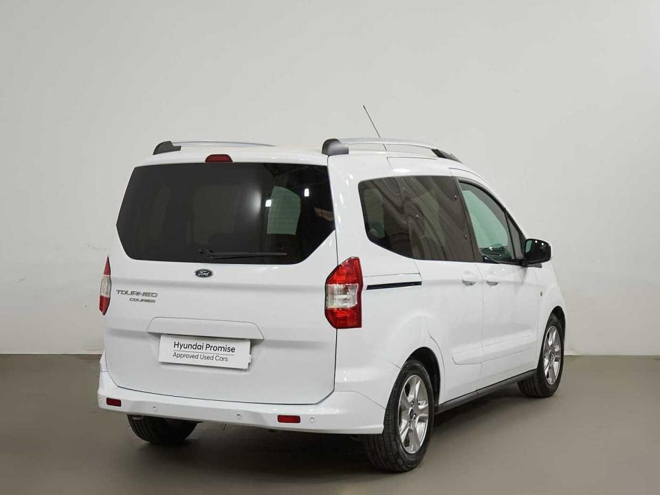 Ford Tourneo Courier 1.5TDCi Titanium 95