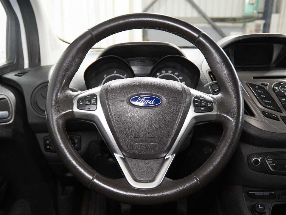 Ford Tourneo Courier 1.5TDCi Titanium 95