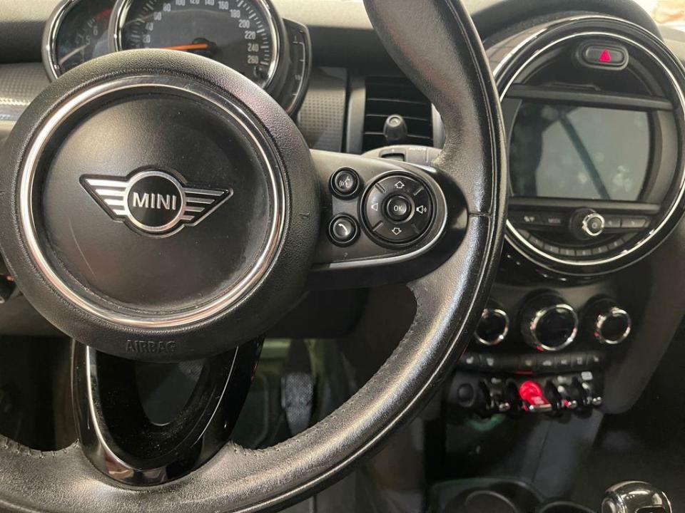 imagen swiper vehículo 16