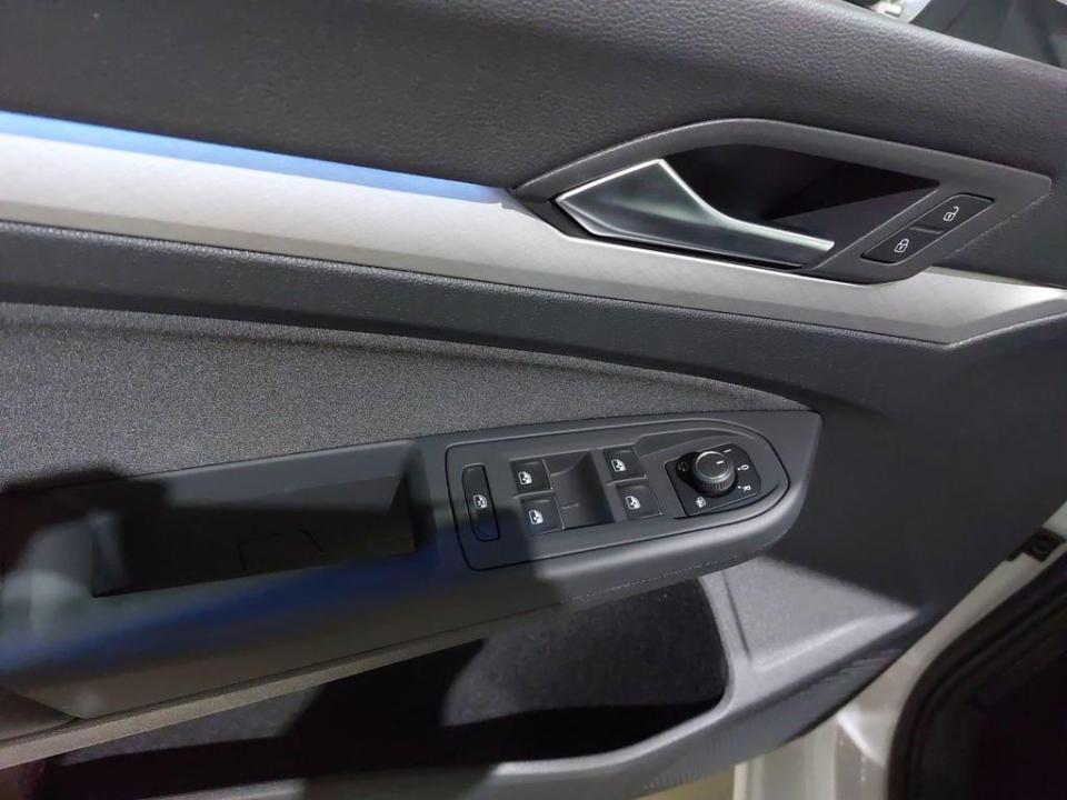 imagen swiper vehículo 13