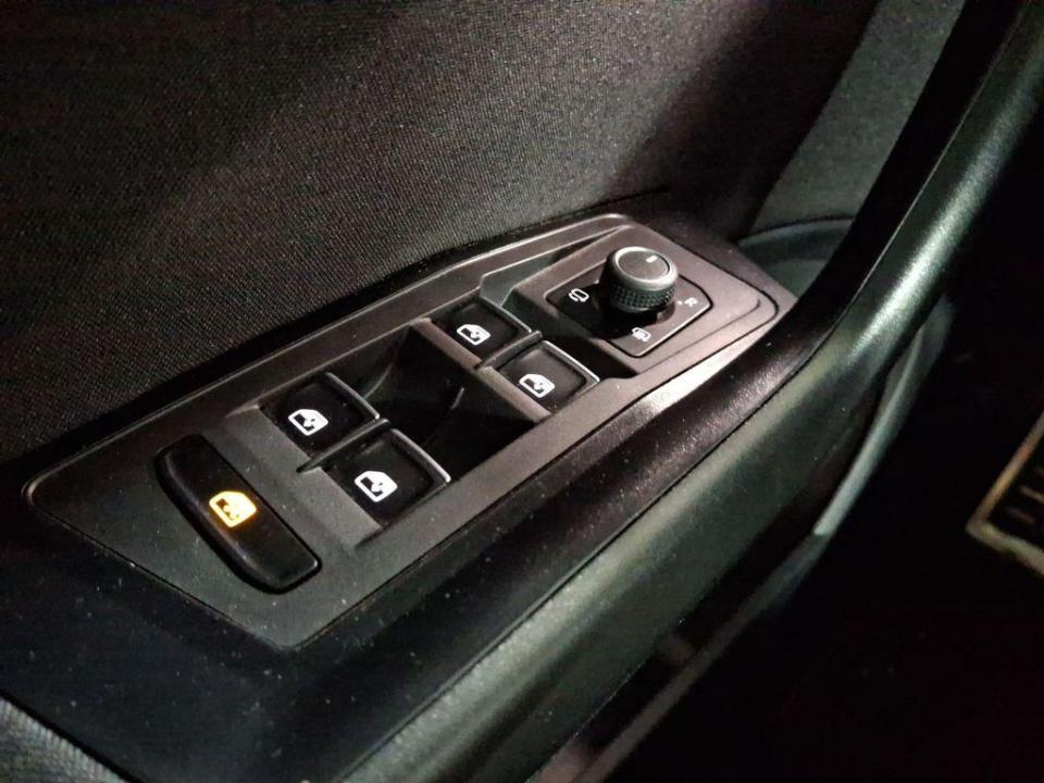 imagen swiper vehículo 16