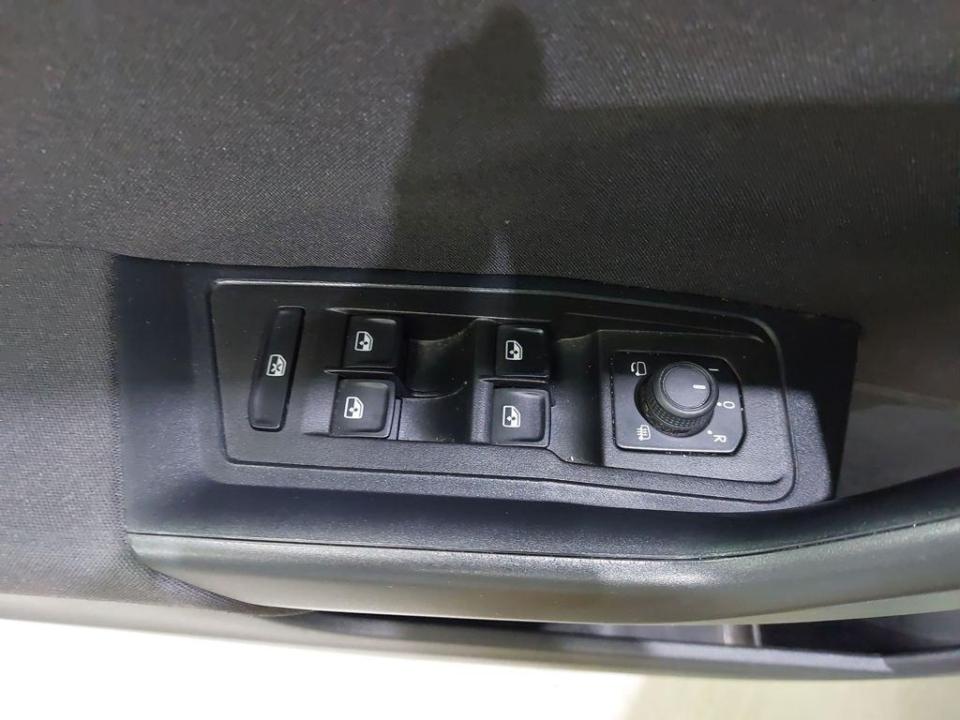 imagen swiper vehículo 13