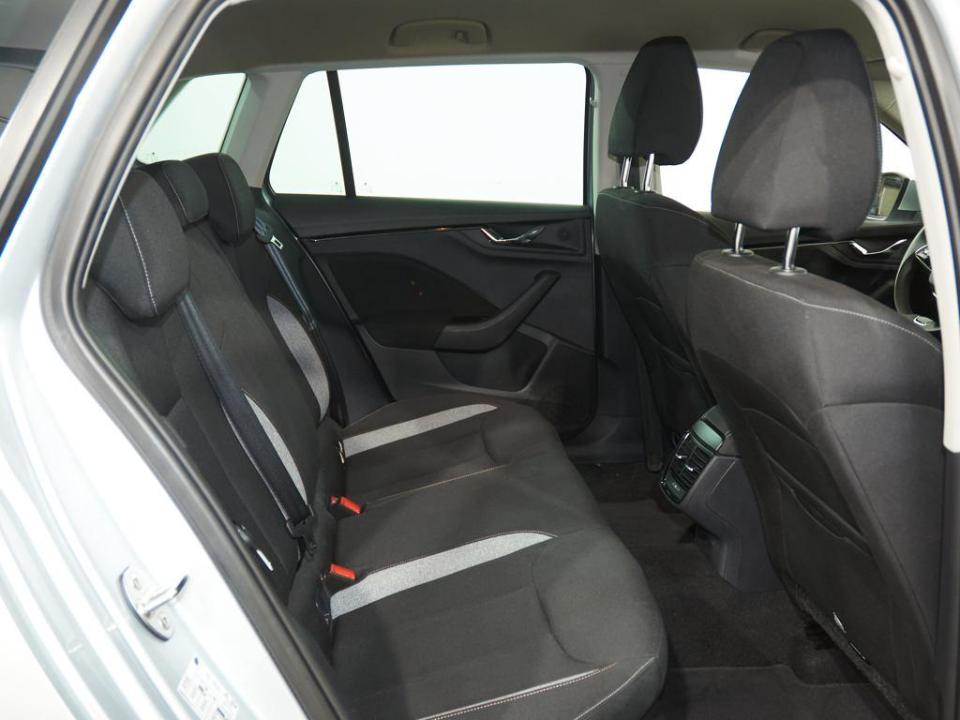 imagen swiper vehículo 6