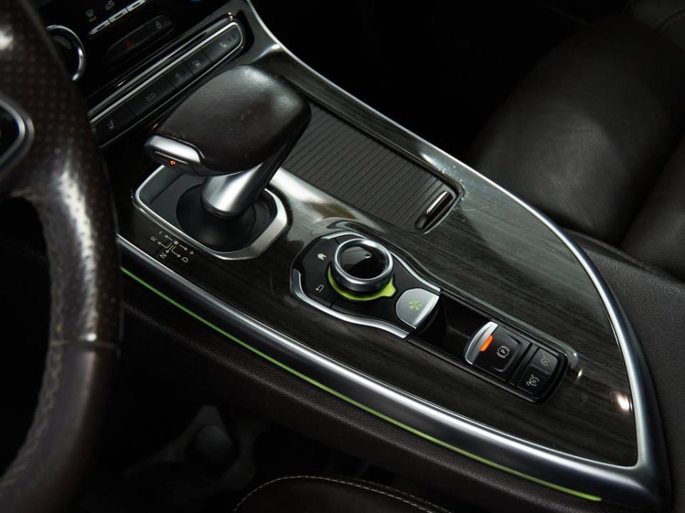 imagen swiper vehículo 12