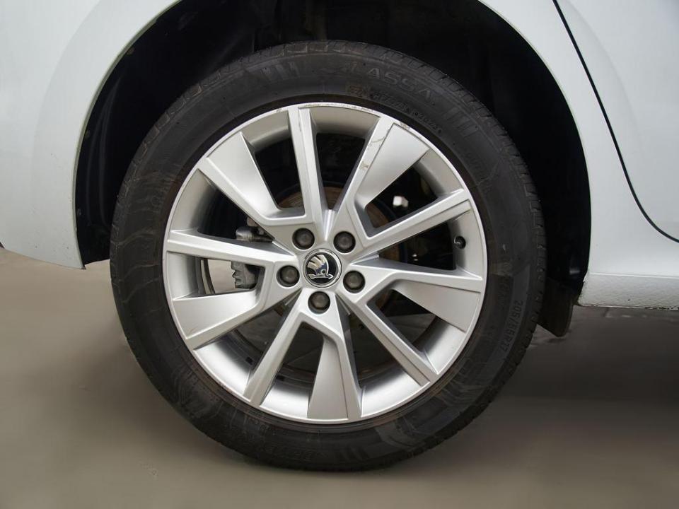 imagen swiper vehículo 8