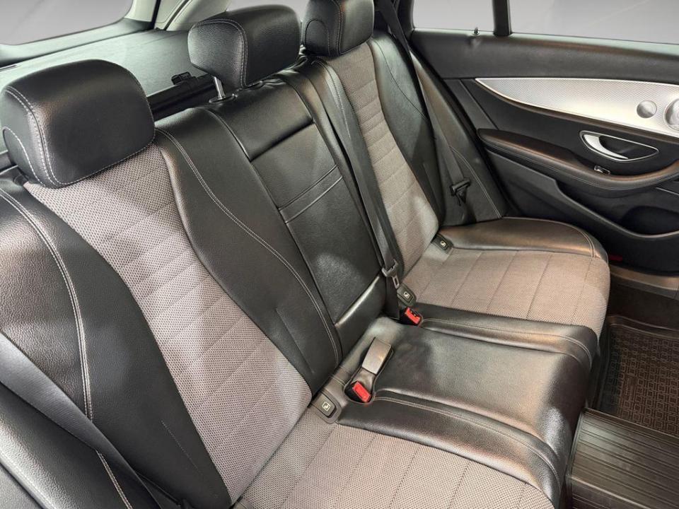 imagen swiper vehículo 8