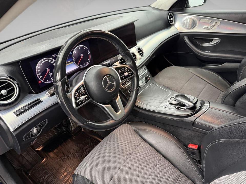 imagen swiper vehículo 13