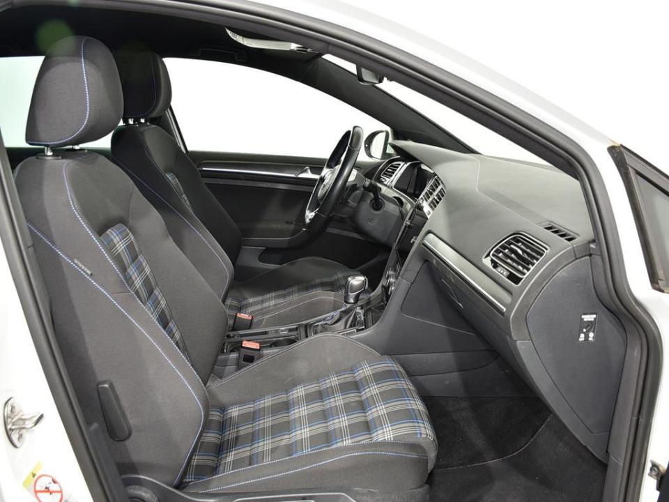 imagen swiper vehículo 5