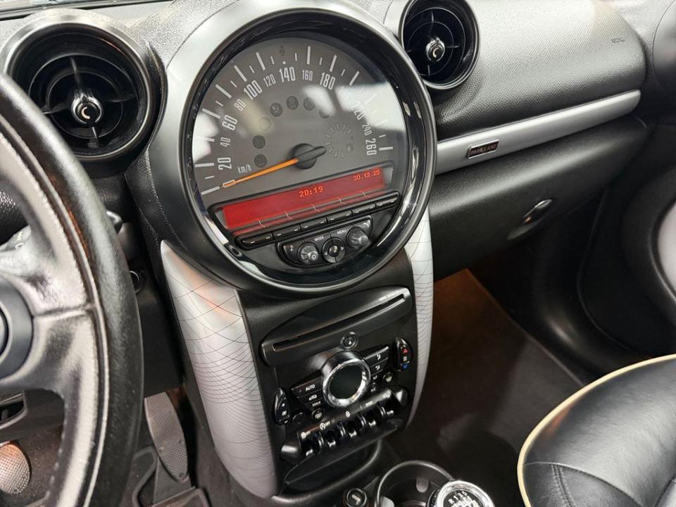 imagen swiper vehículo 17