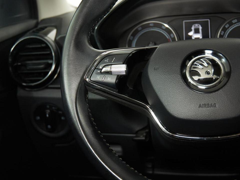 imagen swiper vehículo 12