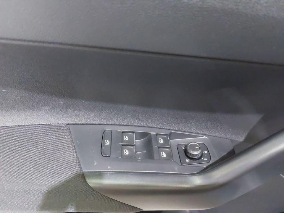 imagen swiper vehículo 12