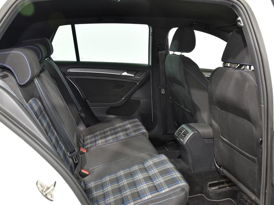 imagen swiper vehículo 6