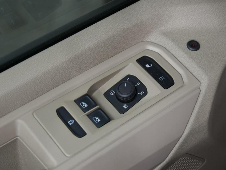 imagen swiper vehículo 15