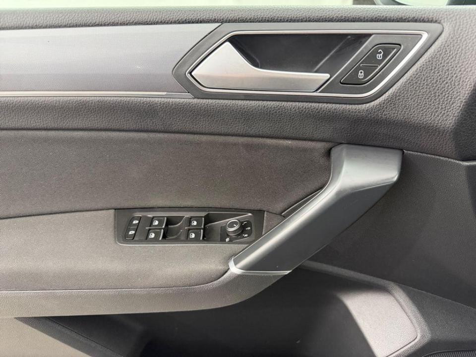 imagen swiper vehículo 13