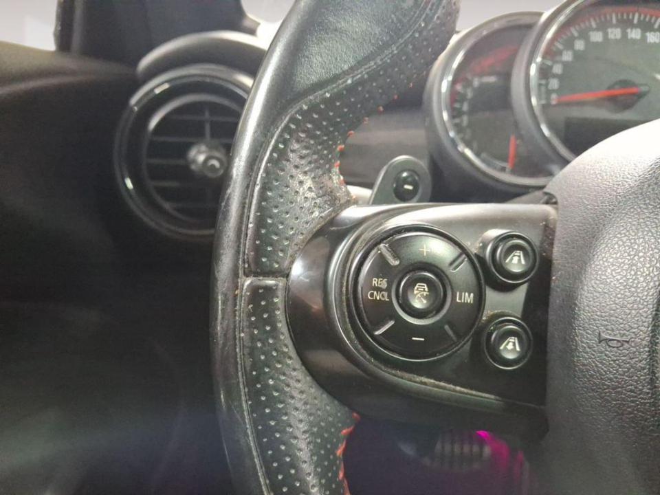 imagen swiper vehículo 9