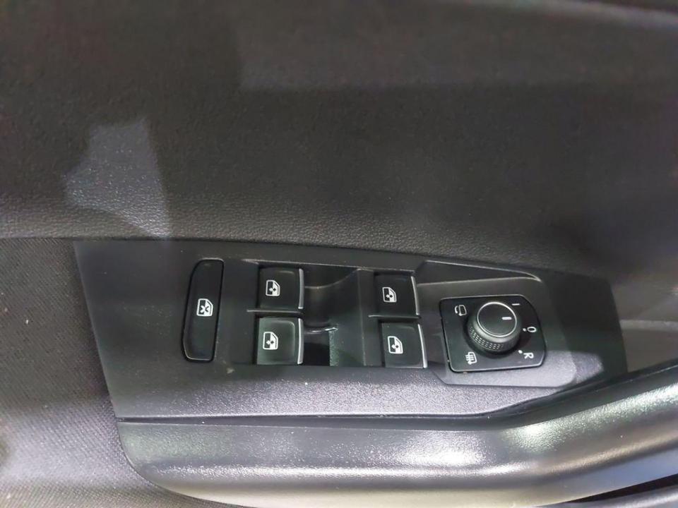 imagen swiper vehículo 12