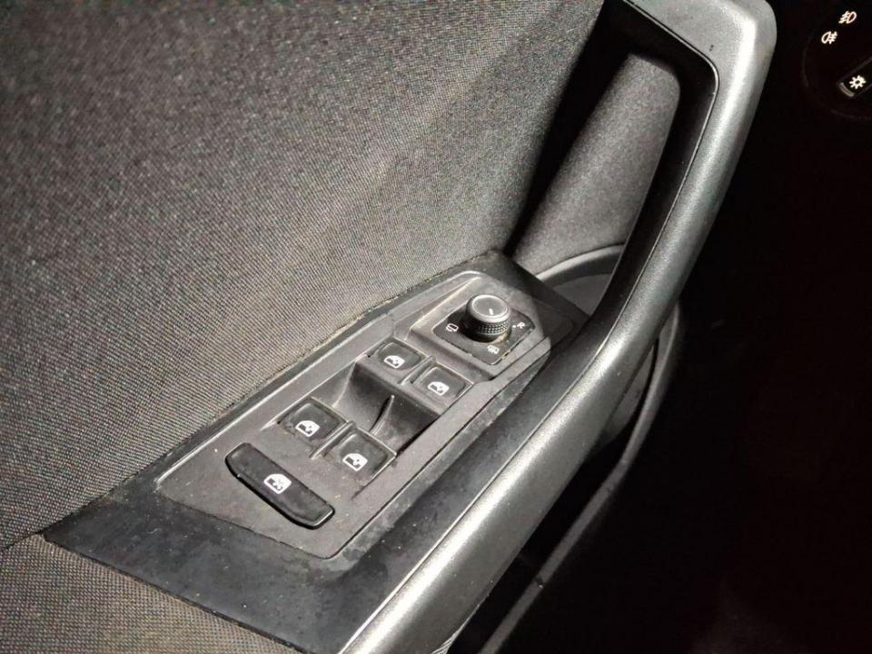 imagen swiper vehículo 18