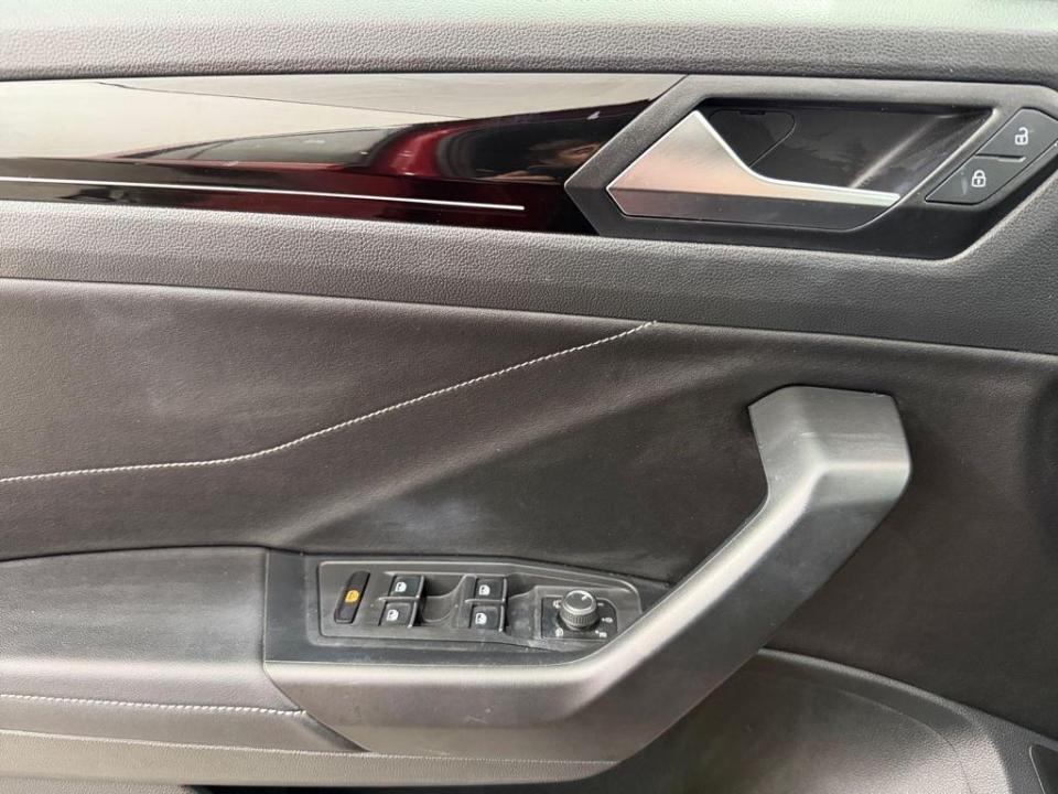 imagen swiper vehículo 14