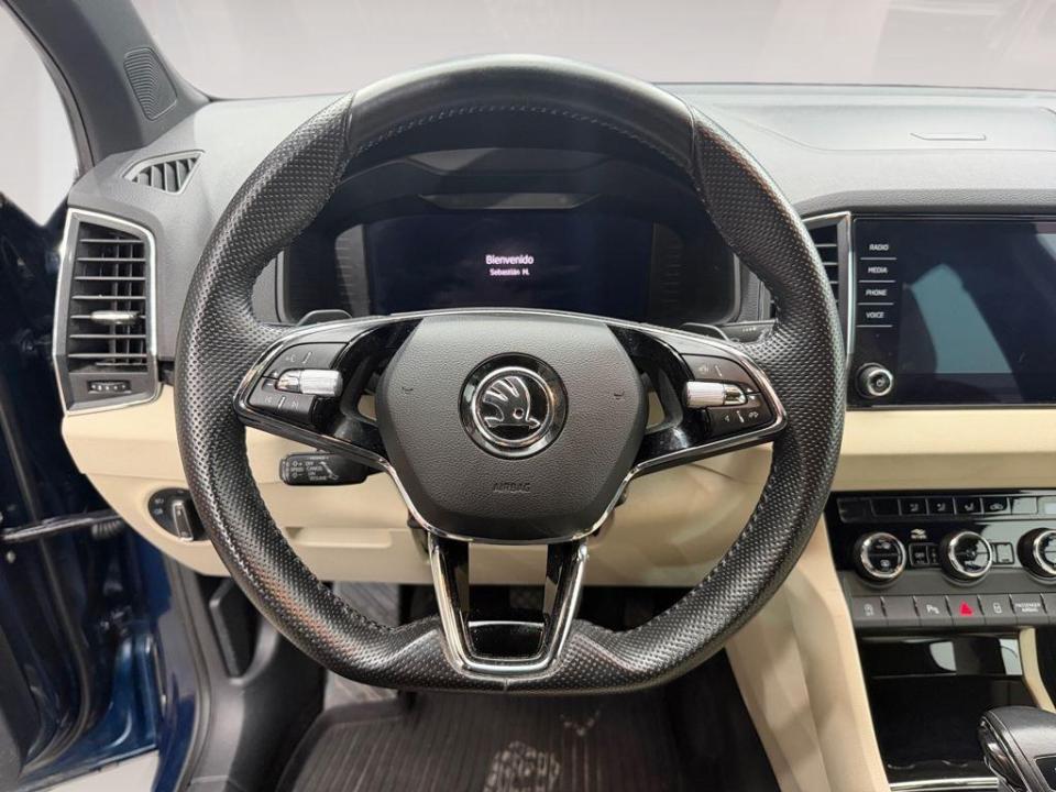 imagen swiper vehículo 9