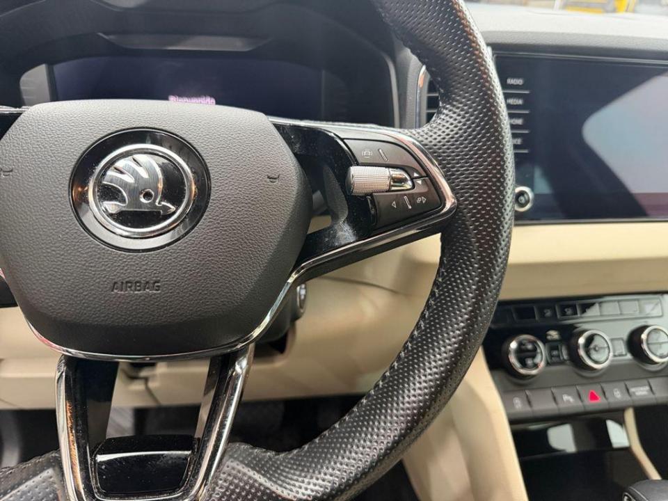 imagen swiper vehículo 12