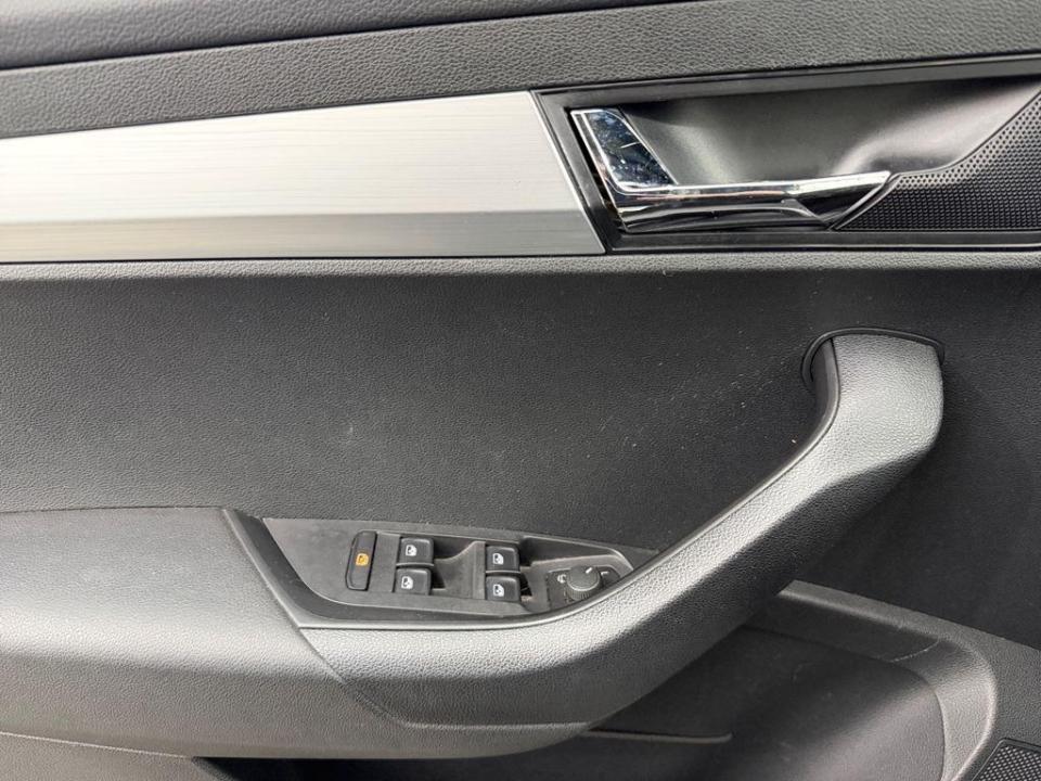 imagen swiper vehículo 12