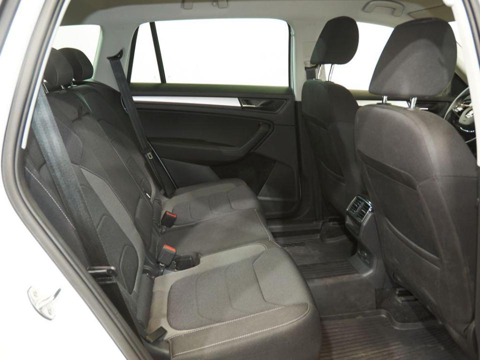 imagen swiper vehículo 6