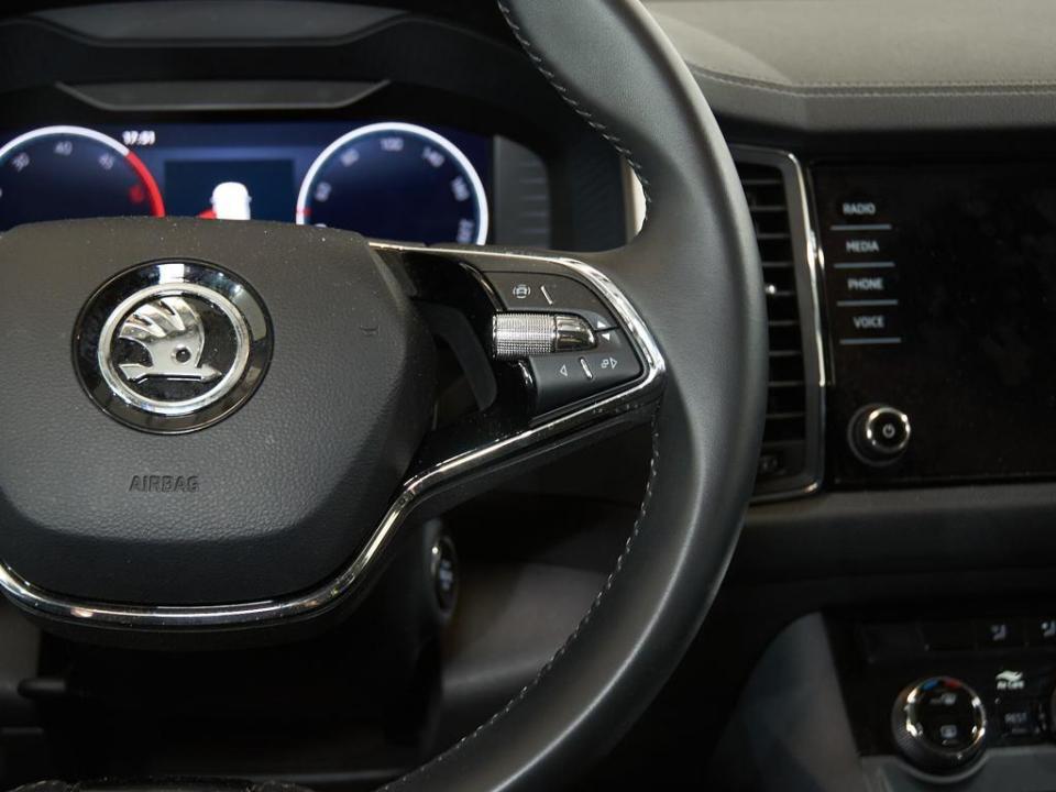 imagen swiper vehículo 12