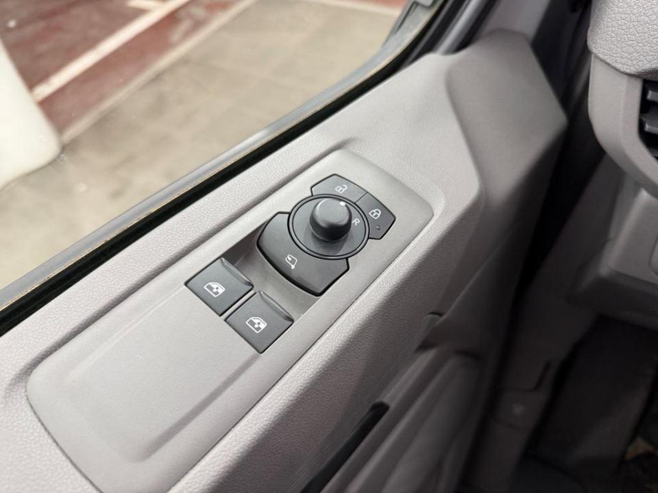 imagen swiper vehículo 12