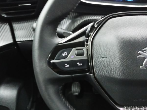 Peugeot 2008 Allure Pack Puretech 130 S&S BVM6