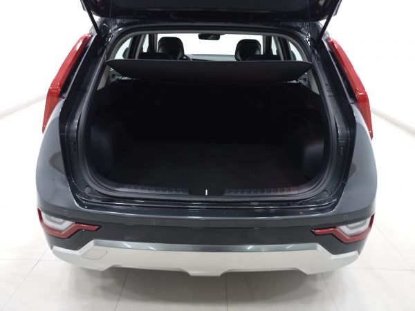 Kia Niro 1.6 GDi HEV 104kW (141CV) Drive