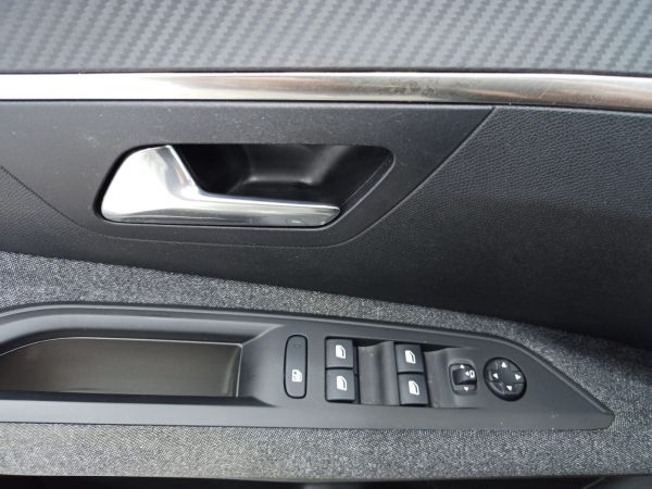 Peugeot 3008 1.5 BlueHDi 96kW (130CV) S&S Style