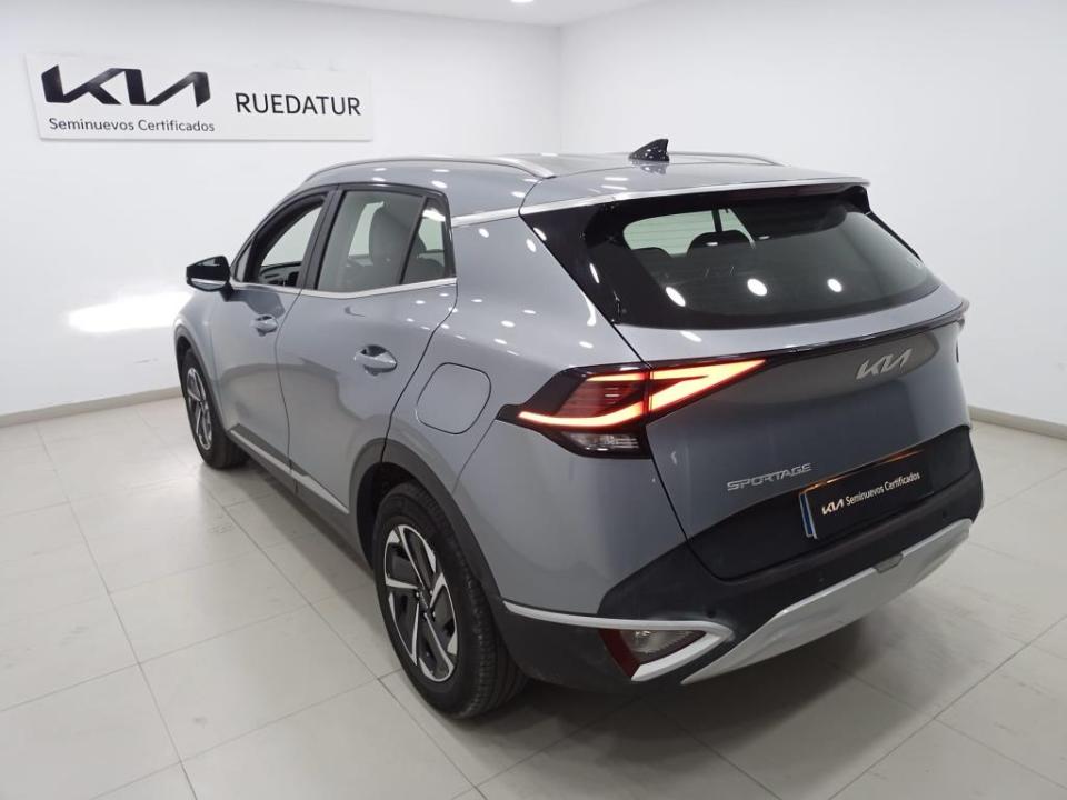 Kia Sportage 1.6 T-GDi MHEV Drive 160CV 4X2 (Pack Design)
