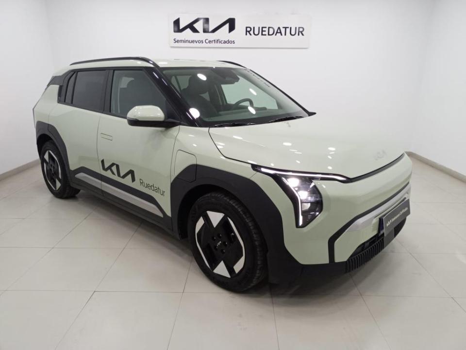 Kia EV3 Earth (Standard Range)