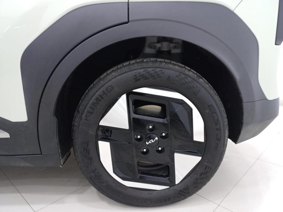 Kia EV3 Earth (Standard Range)