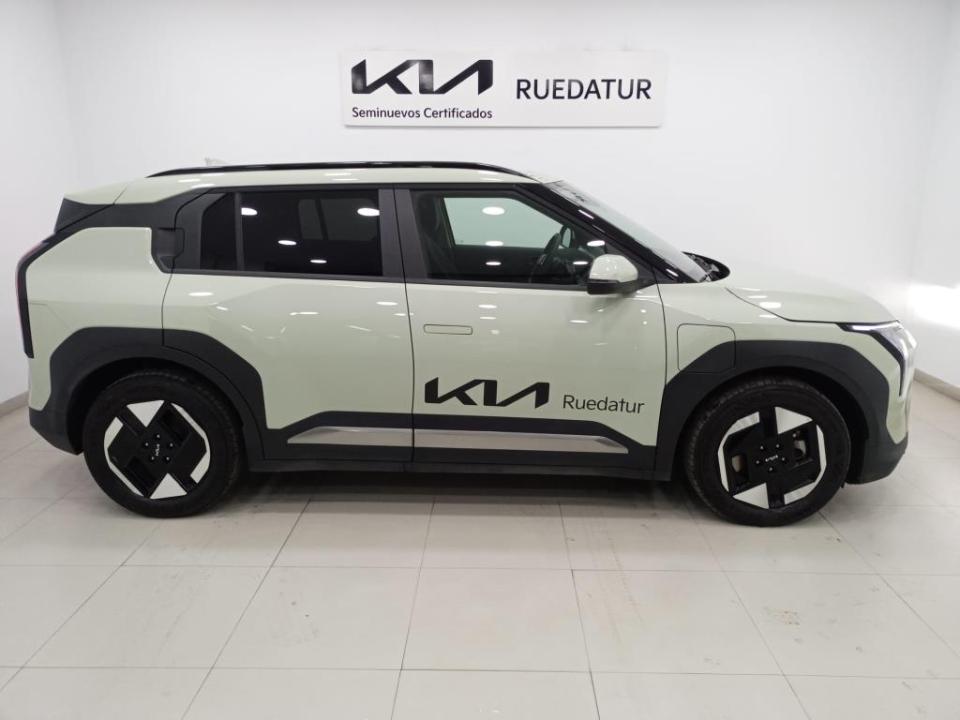 Kia EV3 Earth (Standard Range)