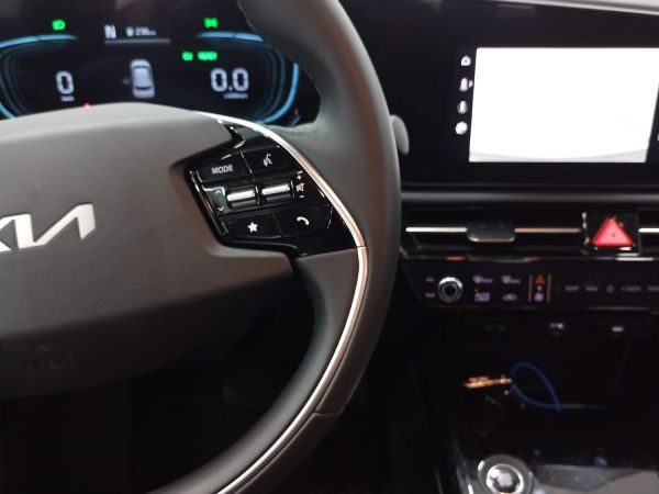 Kia Niro 1.6 GDi HEV 95kW (129CV) Concept
