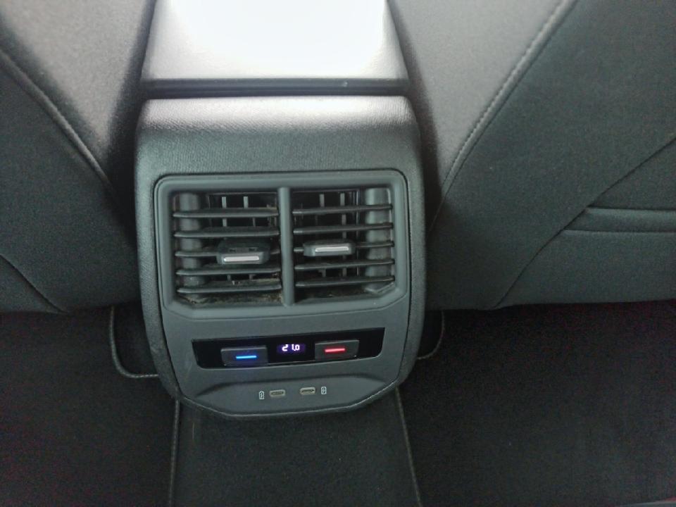 SEAT Nuevo León SP 2.0 TDI 110kW DSG Style Launch P Nav