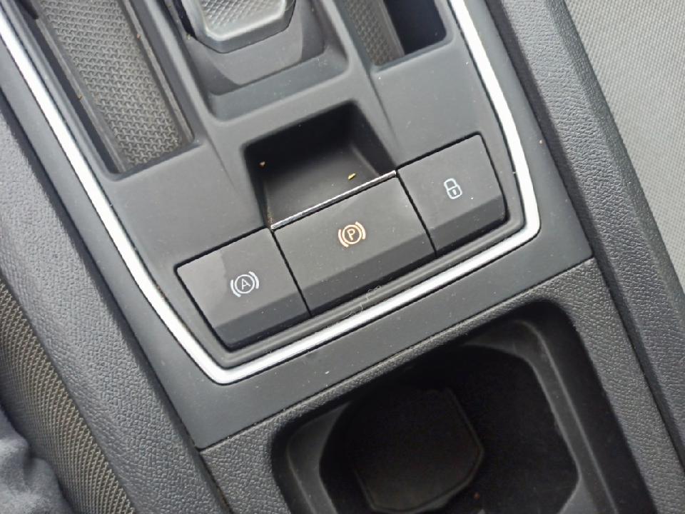 SEAT Nuevo León SP 2.0 TDI 110kW DSG Style Launch P Nav