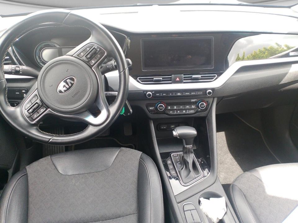 Kia Niro 1.6 GDi PHEV 104kW (141CV) Drive