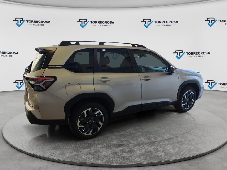 Subaru Forester 2.0i Hybrid Field